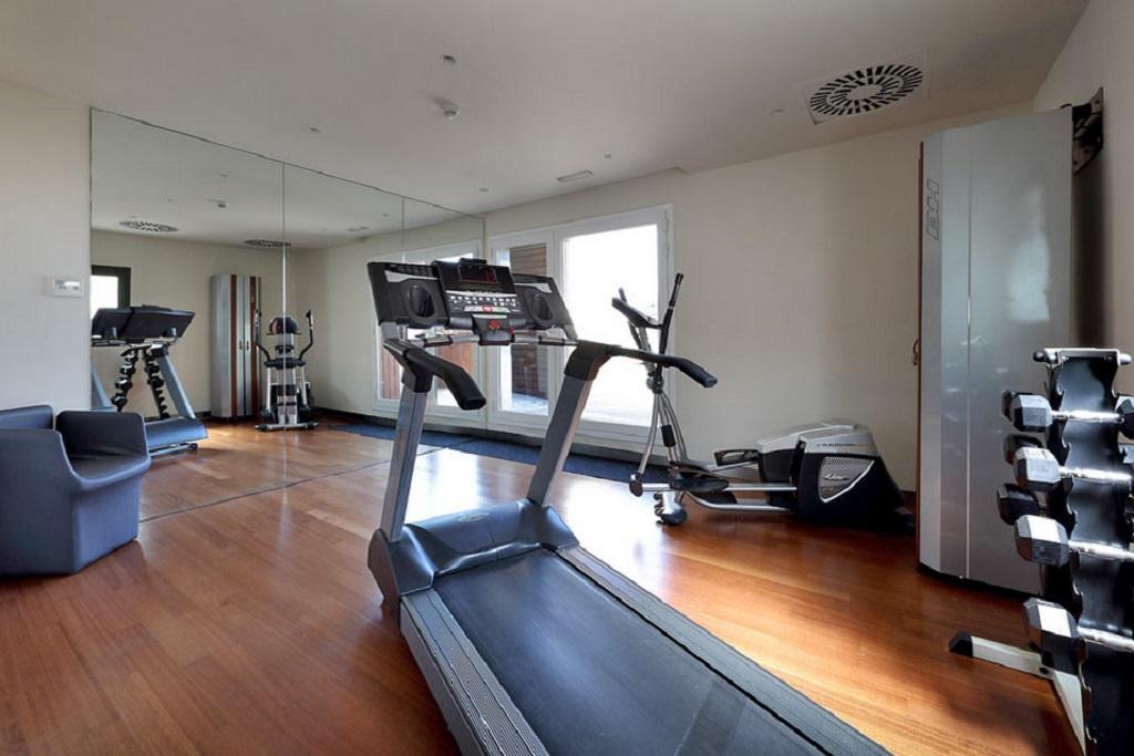 Hotel Bcn Design Barcelona Exteriér fotografie A treadmill