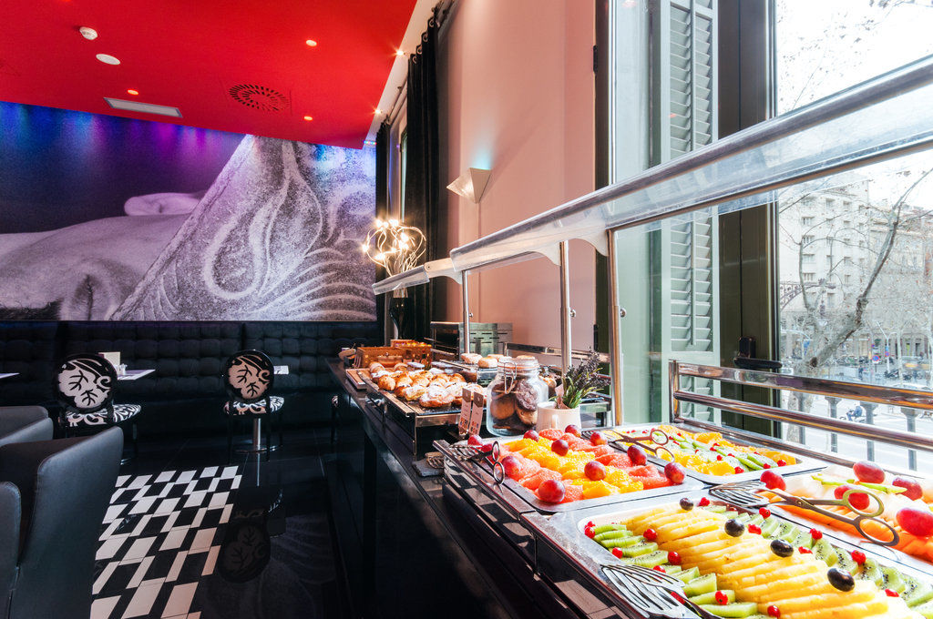 Hotel Bcn Design Barcelona Exteriér fotografie Buffet at the restaurant
